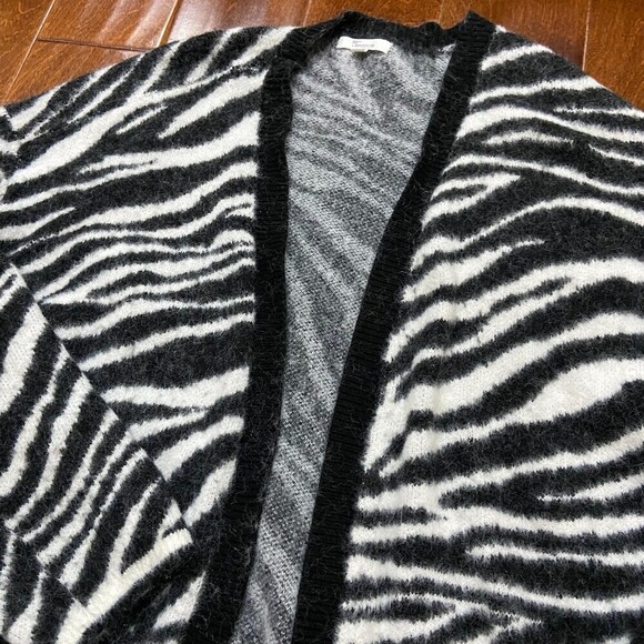 89th + Madison Buttonless Cardigan Zebra Black Striped Plus Women's Size 2XL - Picture 2 of 9